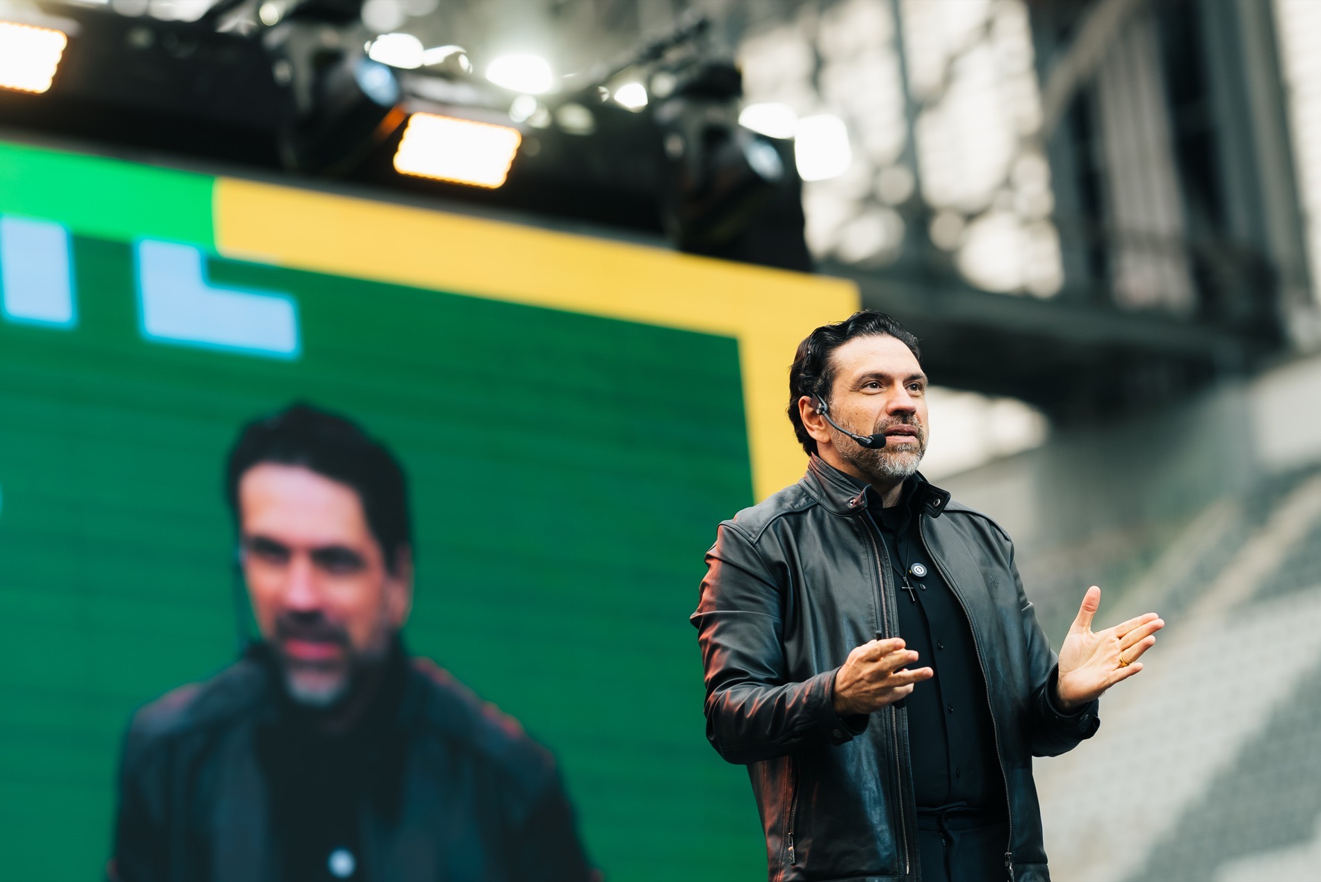 Flávio Batista, fundador da FB Consult, durante evento do setor de transporte